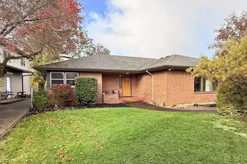 571 NW Wade St NW, Estacada, OR 97023