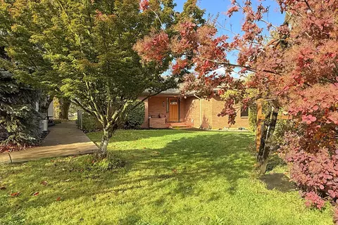 571 NW Wade St NW, Estacada, OR 97023