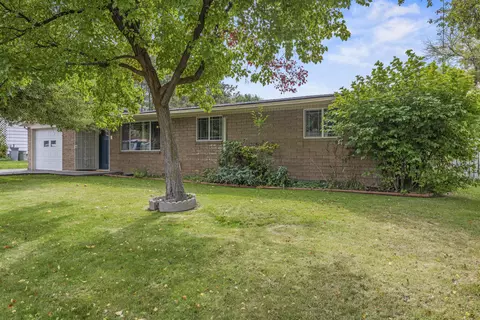 5714 Schiesel Ave, Klamath Falls, OR 97603
