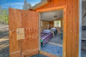 8859 Split Rail Rd, La Pine, OR 97739 photo 3