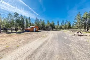 8859 Split Rail Rd, La Pine, OR 97739 photo 4