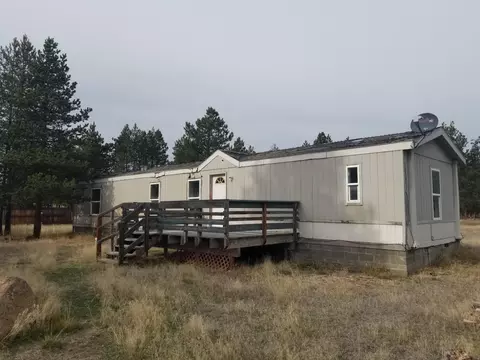 8859 Split Rail Rd, La Pine, OR 97739 photo 11