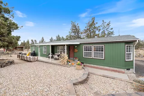 4967 NW 62nd St, Redmond, OR 97756