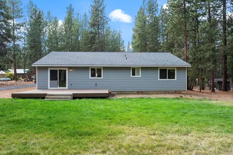 Exterior - 60026 Turquoise Rd, Bend, OR 97702 photo 8 of 11