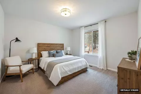 Bedroom - 60026 Turquoise Rd, Bend, OR 97702 photo 6 of 6