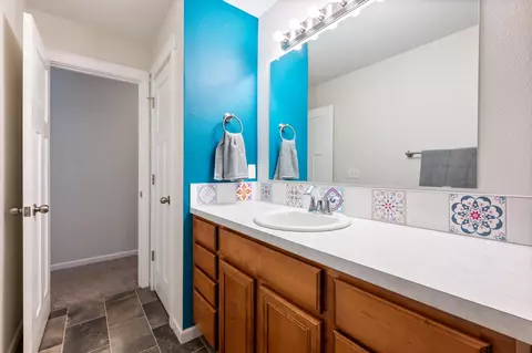 Bath - 60026 Turquoise Rd, Bend, OR 97702 photo 3 of 3