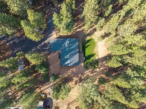 View/Area - 60026 Turquoise Rd, Bend, OR 97702 photo 1 of 2