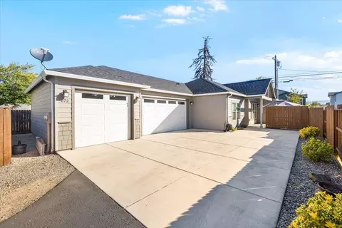 672 Heber Ln, Medford, OR 97501