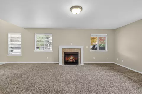 Living - 21154 Ritz Pl, Bend, OR 97702 photo 3 of 5