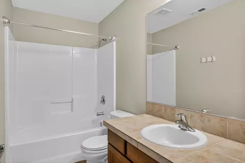 Bath - 21154 Ritz Pl, Bend, OR 97702 photo 3 of 3