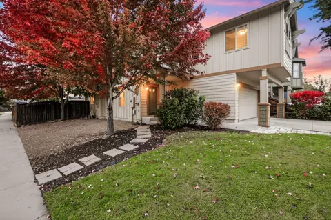 Exterior - 21154 Ritz Pl, Bend, OR 97702 photo 2 of 6