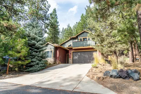 19580 SW Century Dr, Bend, OR 97702