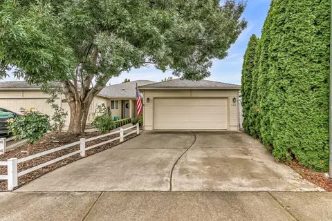 928 Brandi Way, Central Point, OR 97502