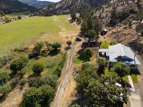 33084 Cougar Mountain Rd, Mitchell, OR 97750 photo 2