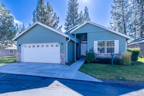 278 N Wheeler Loop, Sisters, OR 97759