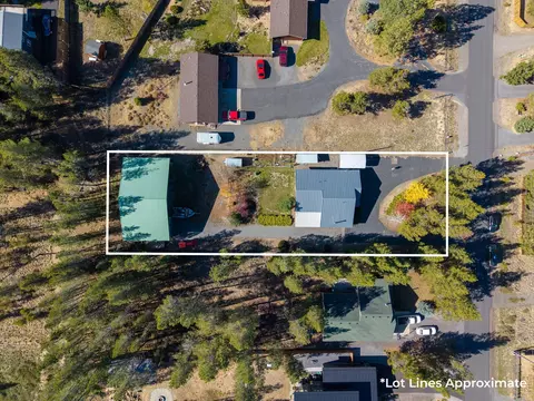 View/Area - 17285 Scaup Dr, Bend, OR 97707 photo 1 of 10