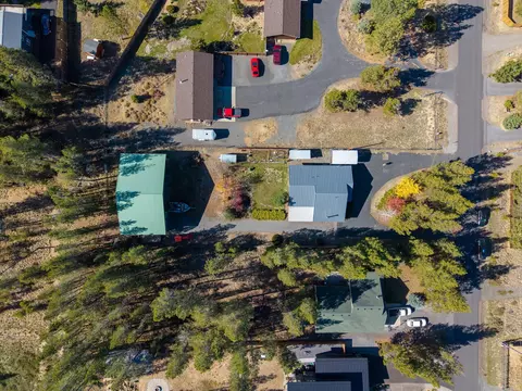 View/Area - 17285 Scaup Dr, Bend, OR 97707 photo 6 of 10