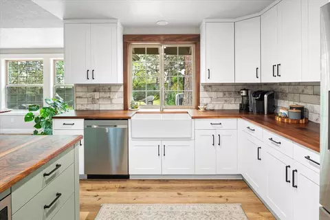 Kitchen - 61405 Steens Mountain Loop, Bend, OR 97702 photo 5 of 6