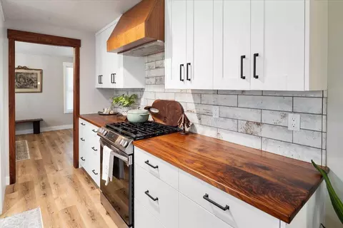 Kitchen - 61405 Steens Mountain Loop, Bend, OR 97702 photo 3 of 6