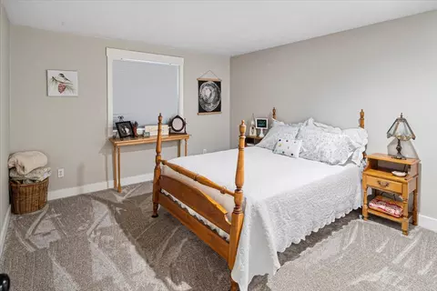 Bedroom - 61405 Steens Mountain Loop, Bend, OR 97702 photo 2 of 3