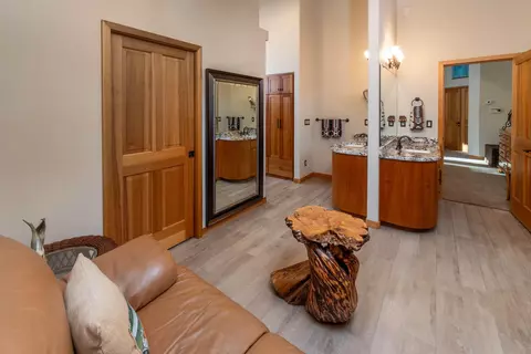 Bath - 3237 NW Kidd Pl, Bend, OR 97703 photo 1 of 1