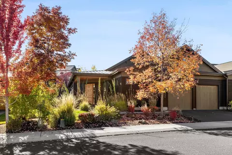 61354 Triple Knot Rd, Bend, OR 97702