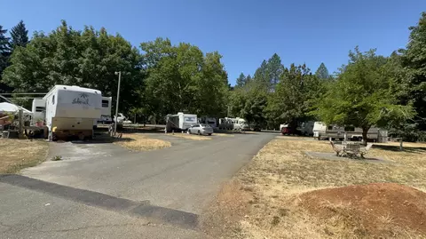 156 Ollis Rd, Cave Junction, OR 97523