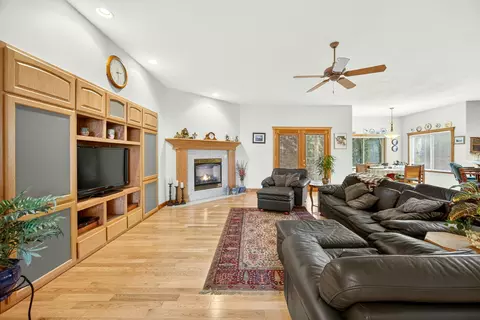 220 Pine Lake Dr, Eagle Point, OR 97524 photo 9