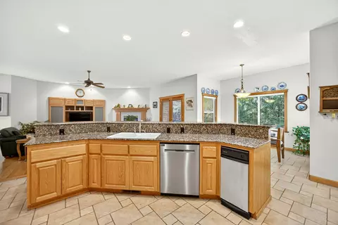220 Pine Lake Dr, Eagle Point, OR 97524 photo 17