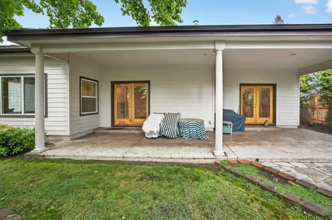 220 Pine Lake Dr, Eagle Point, OR 97524 photo 36