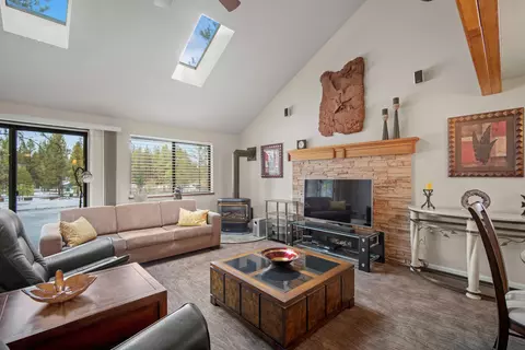 56019 Snow Goose Rd, Bend, OR 97707