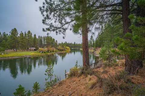 56019 Snow Goose Rd, Bend, OR 97707