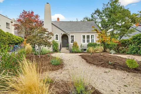 17 Glen Oak Ct, Medford, OR 97504