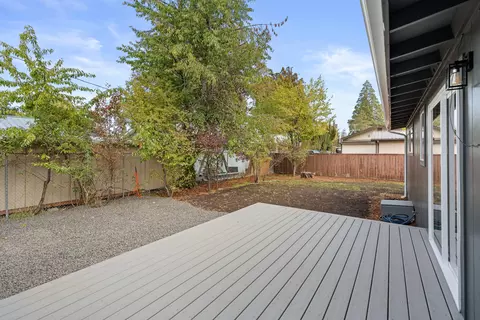 416 S Royal Ave, Eagle Point, OR 97524 photo 15