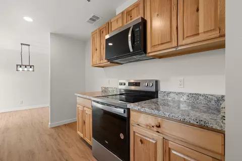 416 S Royal Ave, Eagle Point, OR 97524 photo 5