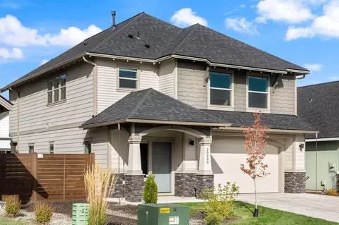 20606 SE Slate Ave, Bend, OR 97702