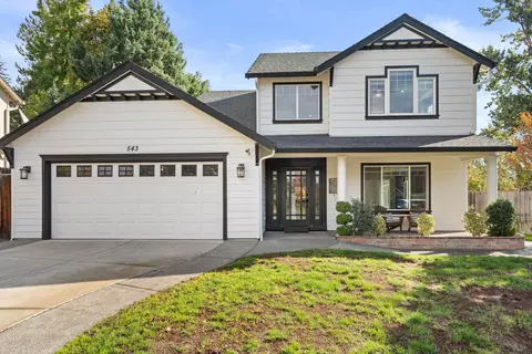 543 Hoover Park Dr, Medford, OR 97504