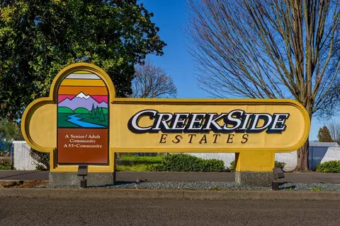 4601 S Pacific Hwy UNIT 18, Phoenix, OR 97535
