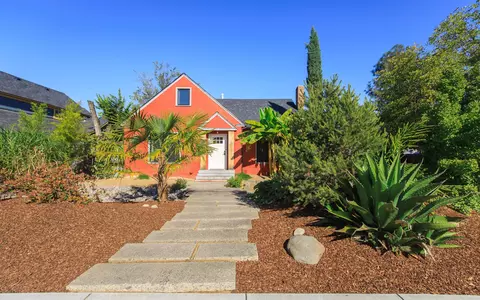 832 Dakota Ave, Medford, OR 97501