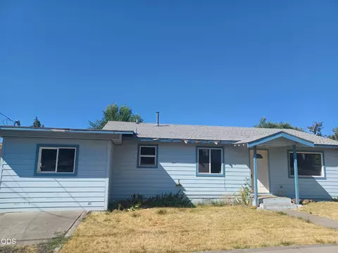 806 N 2nd St, Klamath Falls, OR 97601