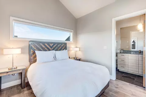 Bedroom - 19110 Gateway Loop, Bend, OR 97702 photo 8 of 8