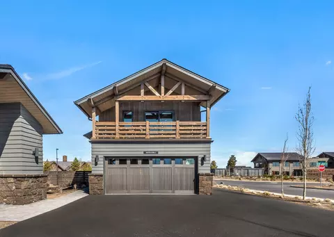 Exterior - 19110 Gateway Loop, Bend, OR 97702 photo 8 of 11