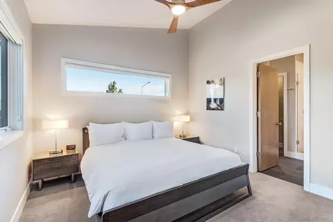 Bedroom - 19110 Gateway Loop, Bend, OR 97702 photo 2 of 8