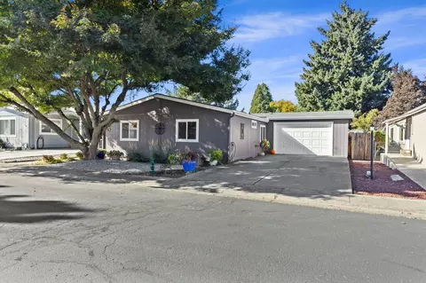 555 Freeman Rd #128, Central Point, OR 97502 photo 1