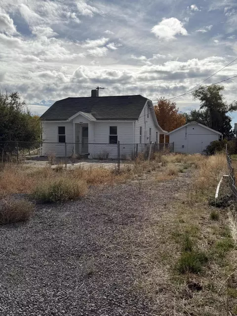 3920 Balsam Dr, Klamath Falls, OR 97601