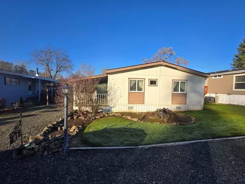 2172 Arnold Ave #21, Grants Pass, OR 97527