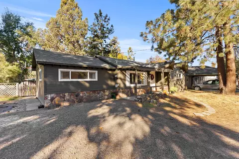 Exterior - 845 NE 8th St, Bend, OR 97701 photo 2 of 10