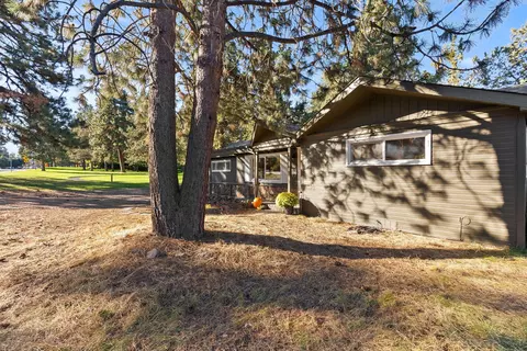 Exterior - 845 NE 8th St, Bend, OR 97701 photo 3 of 10