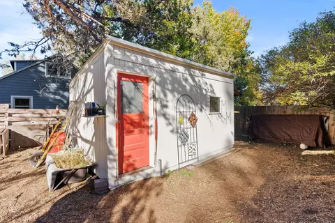 Exterior - 845 NE 8th St, Bend, OR 97701 photo 9 of 10