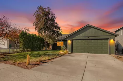 1155 SW 31st St, Redmond, OR 97756